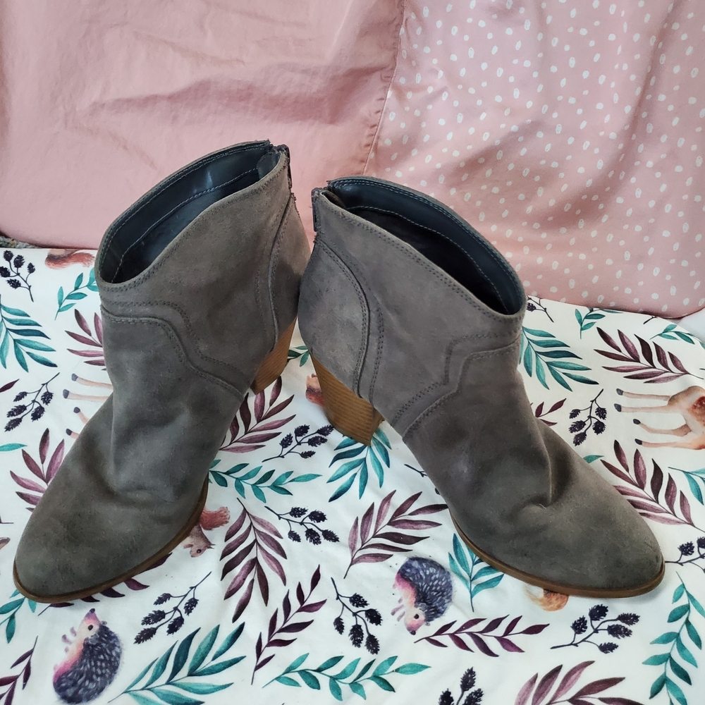 Fergie Women's Suede Gray Ankle Booties